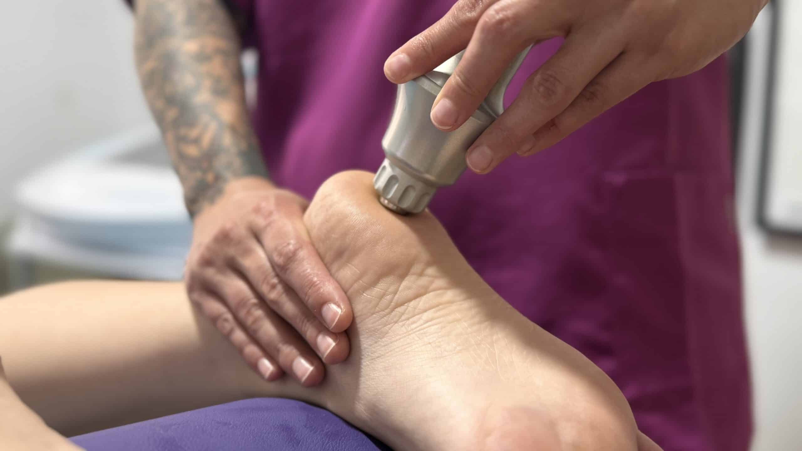 Acupuntura eléctrica y masaje